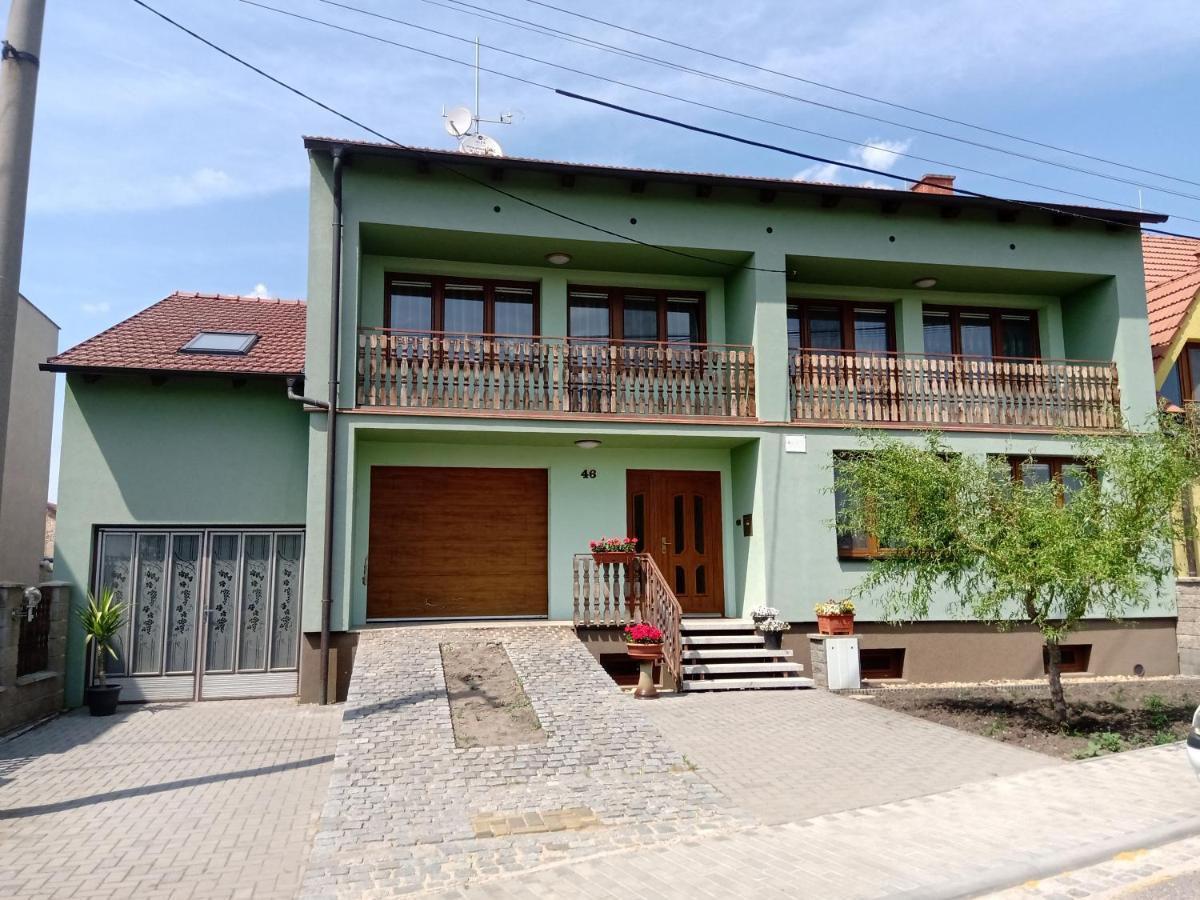 U Hradeb Apartman Mikulov Kültér fotó