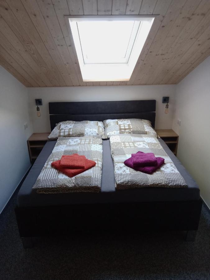 U Hradeb Apartman Mikulov Kültér fotó